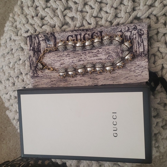 GUCCI'S Metallic Spiked Embellished Pearl Necklace - Picture 6 of 10